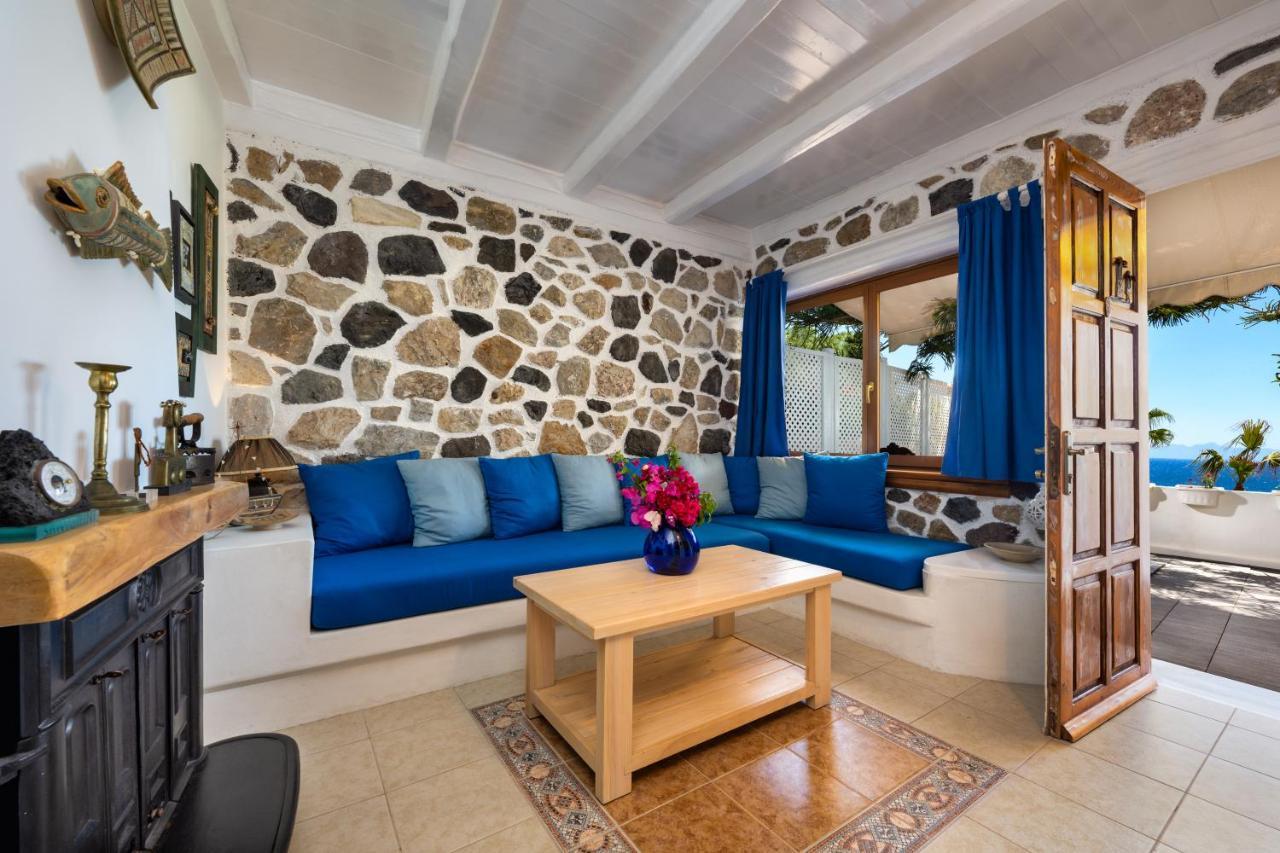 Moschatos Beach House Kamári Dış mekan fotoğraf