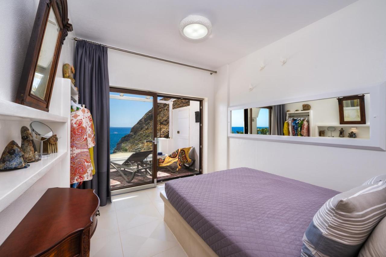 Moschatos Beach House Otel Kamári Dış mekan fotoğraf