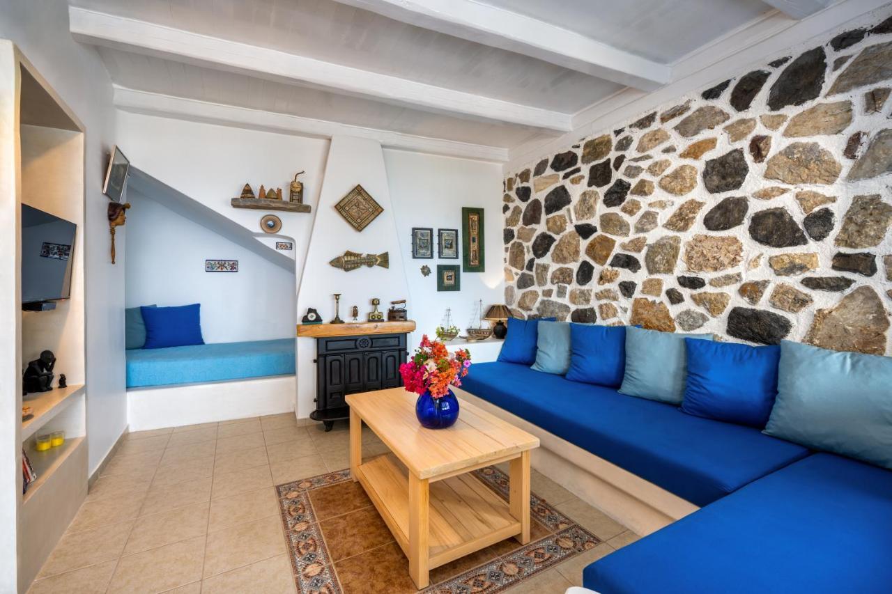 Moschatos Beach House Otel Kamári Dış mekan fotoğraf