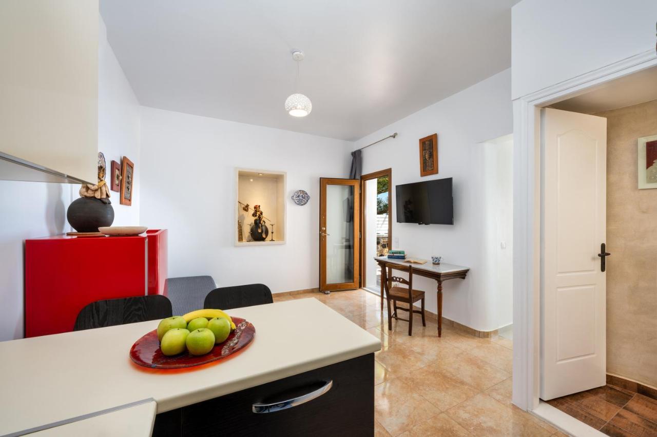 Moschatos Beach House Kamári Dış mekan fotoğraf
