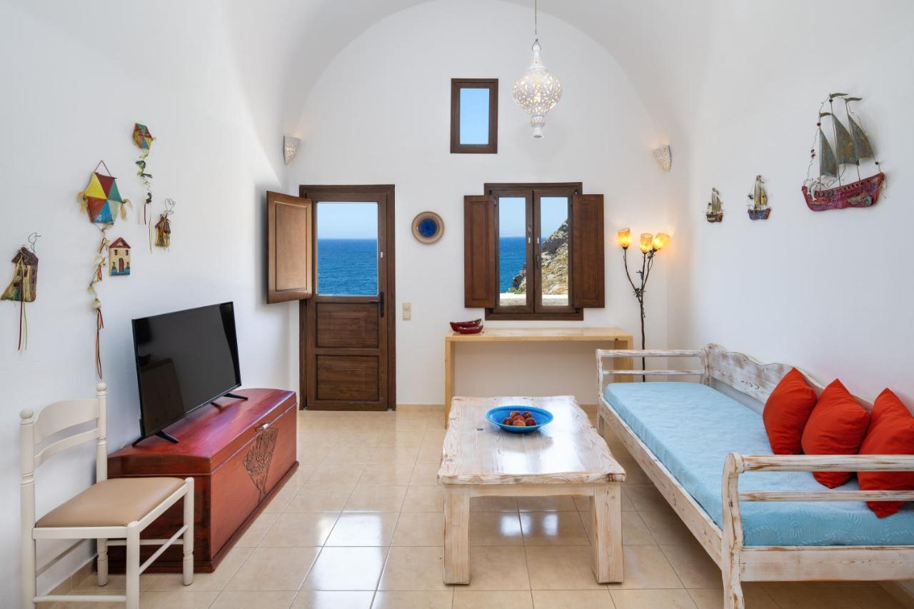 Moschatos Beach House Otel Kamári Dış mekan fotoğraf