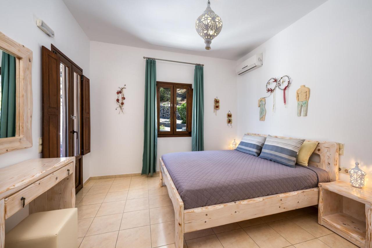 Moschatos Beach House Kamári Dış mekan fotoğraf