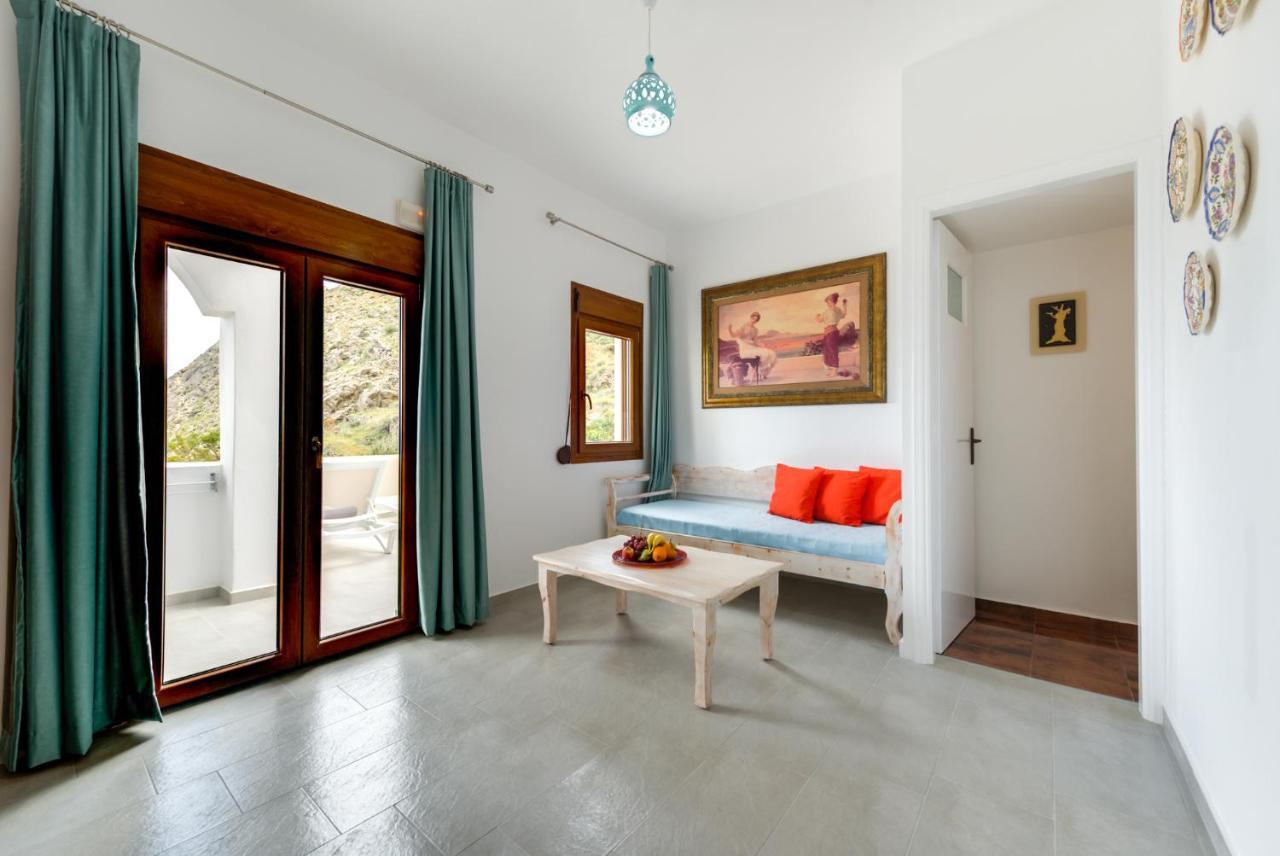 Moschatos Beach House Kamári Dış mekan fotoğraf