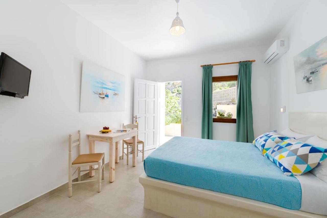 Moschatos Beach House Kamári Dış mekan fotoğraf