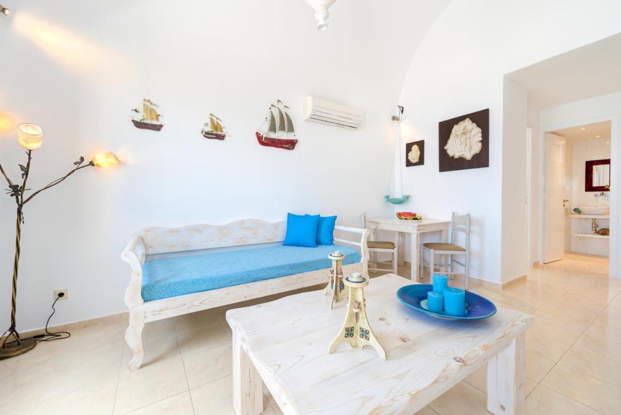 Moschatos Beach House Otel Kamári Dış mekan fotoğraf