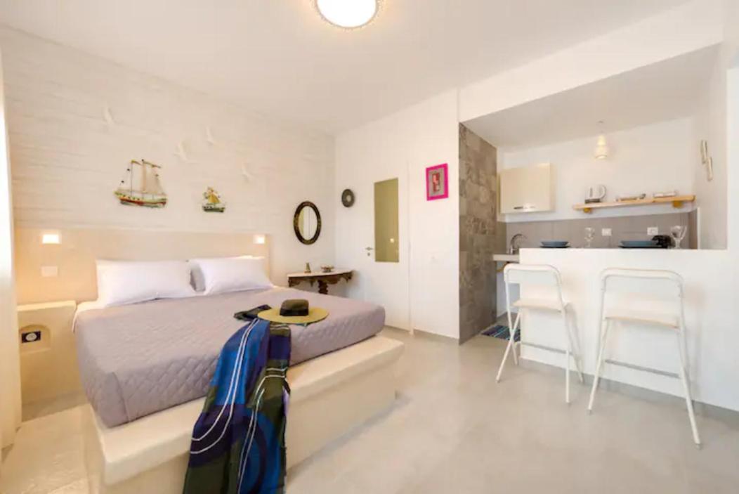 Moschatos Beach House Otel Kamári Dış mekan fotoğraf