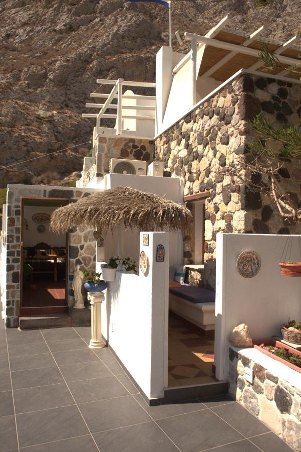 Moschatos Beach House Otel Kamári Dış mekan fotoğraf