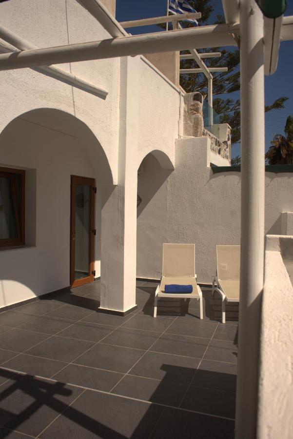 Moschatos Beach House Kamári Dış mekan fotoğraf