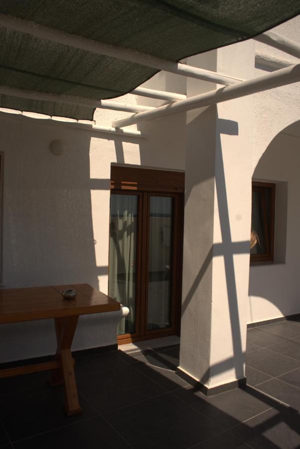 Moschatos Beach House Kamári Dış mekan fotoğraf