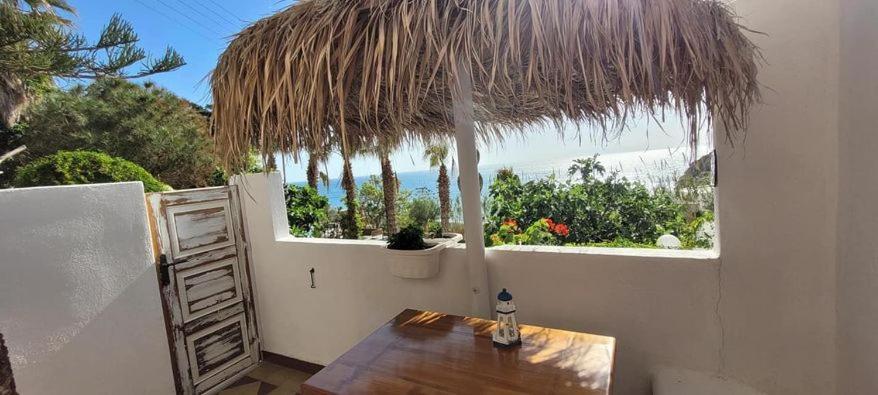 Moschatos Beach House Kamári Dış mekan fotoğraf